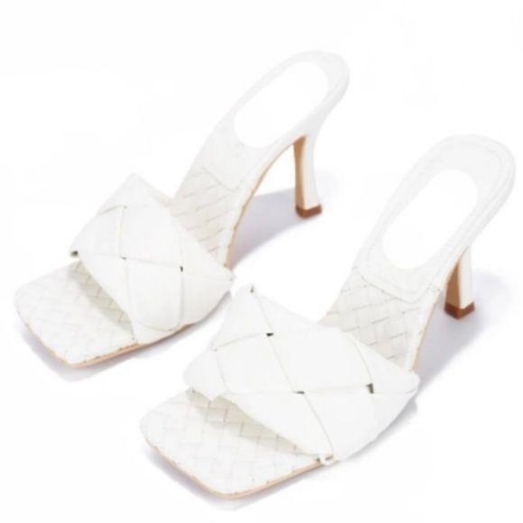 !! EXCLUSIVE !! Square Toe Braided Mule in White - Picture 2 of 9